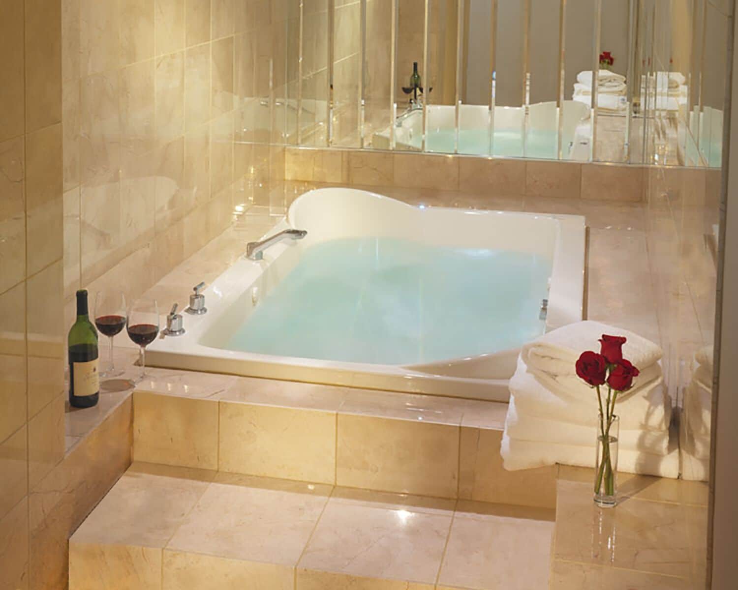 club suite, 1 king bed, hot tub | 1 bedroom, premium bedding, in-room safe, desk