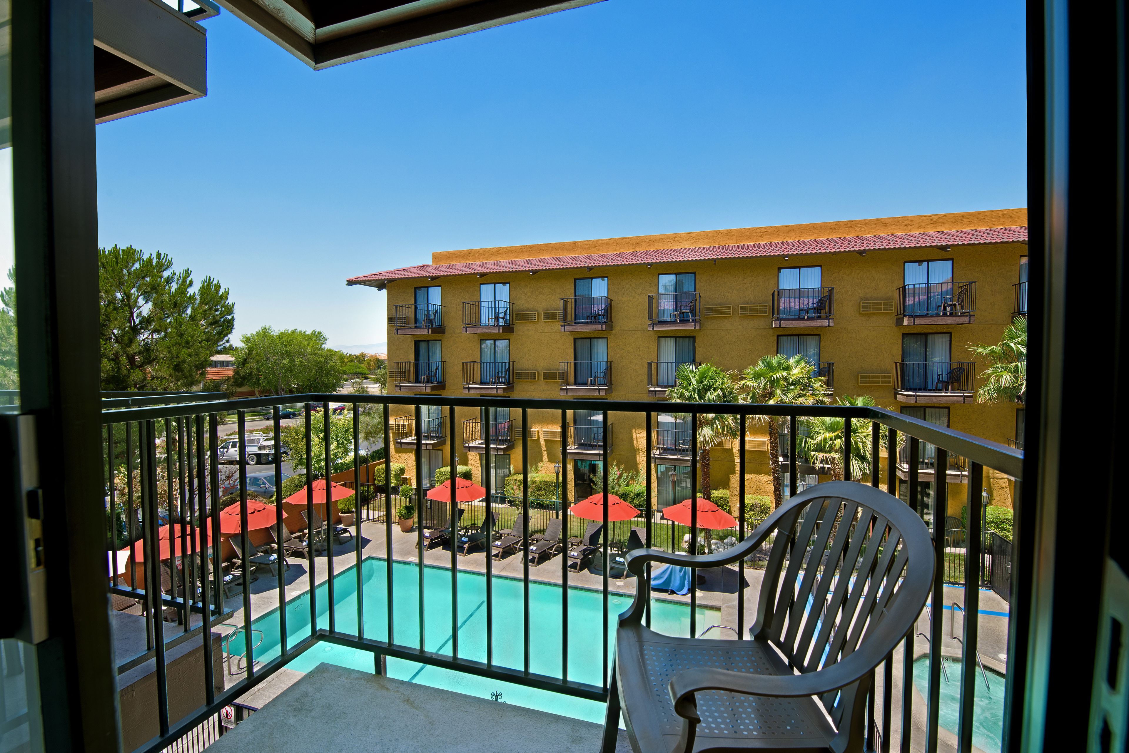 balcony king room | balcony