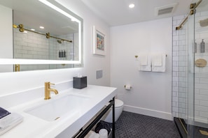 Premier Double Room, 2 Queen Beds | Bathroom | Hair dryer, towels