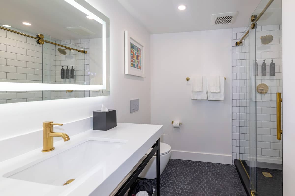 Premier Double Room, 2 Queen Beds | Bathroom | Hair dryer, towels