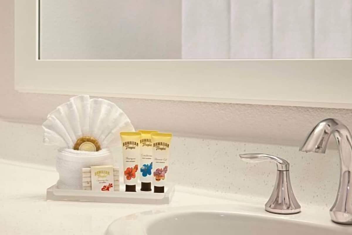 Bathroom | Hair dryer, towels