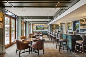 4 restaurants, breakfast, lunch, dinner served; American cuisine 