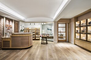 Couples treatment room(s), sauna, steam room, body treatments