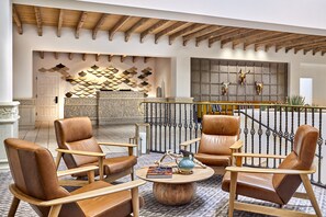 2 bars/lounges, poolside bar