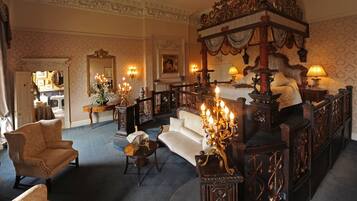 In-room safe, desk, iron/ironing board, free WiFi