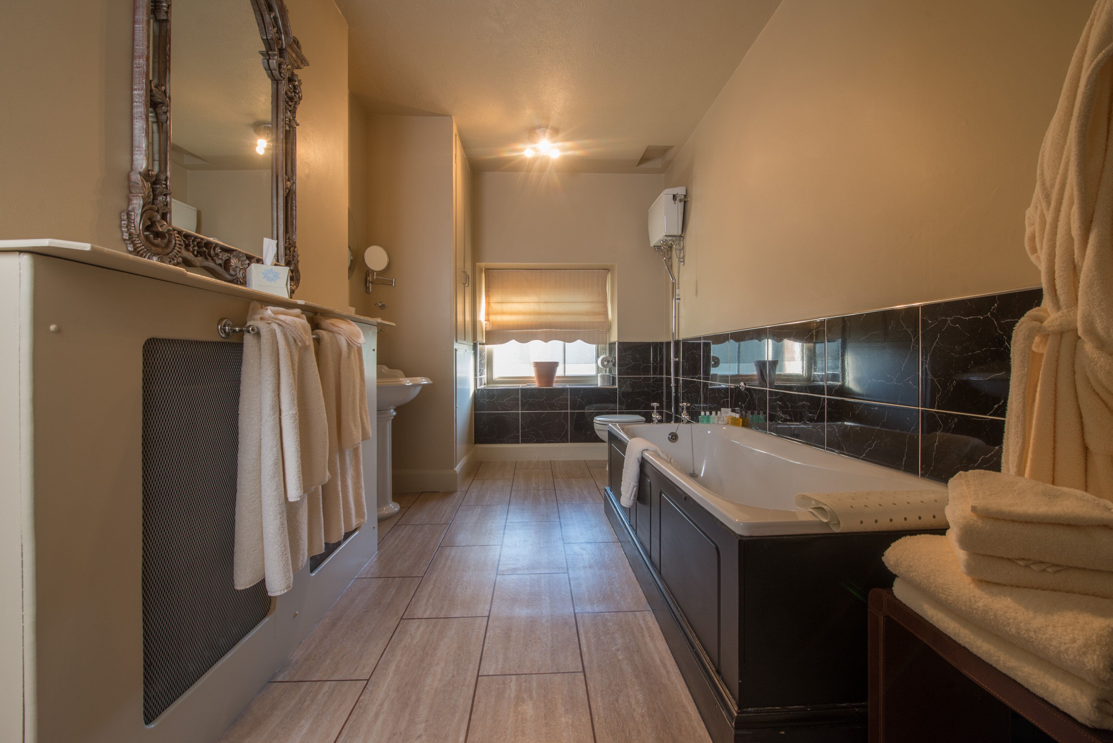 combined shower/bathtub, free toiletries, hair dryer, towels