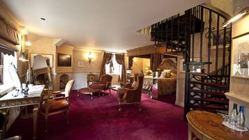 Tallelokero huoneessa, työpöytä, silitysrauta/-lauta, ilmainen Wi-Fi