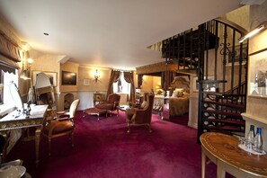 In-room safe, desk, iron/ironing board, free WiFi