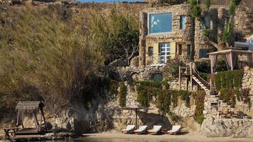 Ropa de cama de alta calidad y minibar