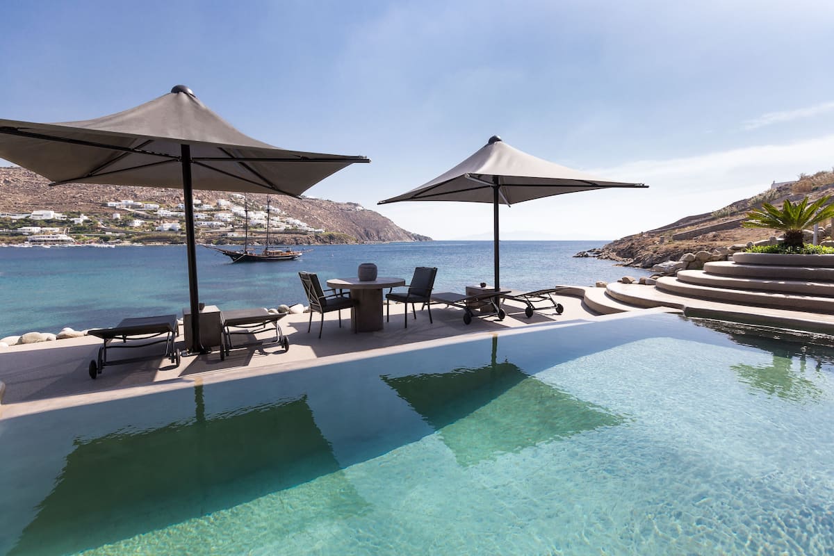Villa Hideaway with Infinity Private Pool (2 Bedrooms) | 1 bedroom, premium bedding, minibar, in-room safe