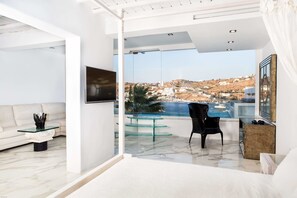 Signature Suite 130 Sea View with Private Glass Pool  | Premium bedding, minibar, in-room safe, individually decorated