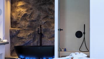 Two Bedroom Suite with Sea View & Pool