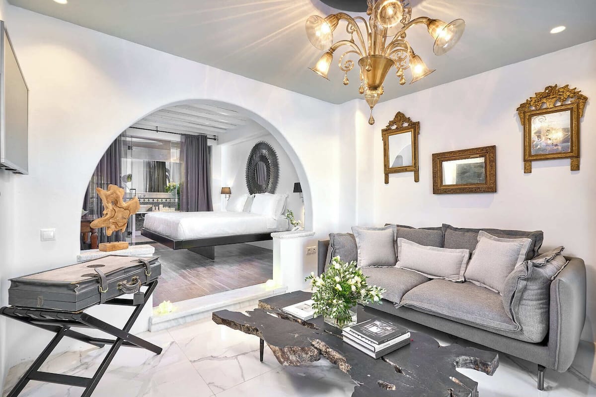 1 bedroom, premium bedding, minibar, in-room safe