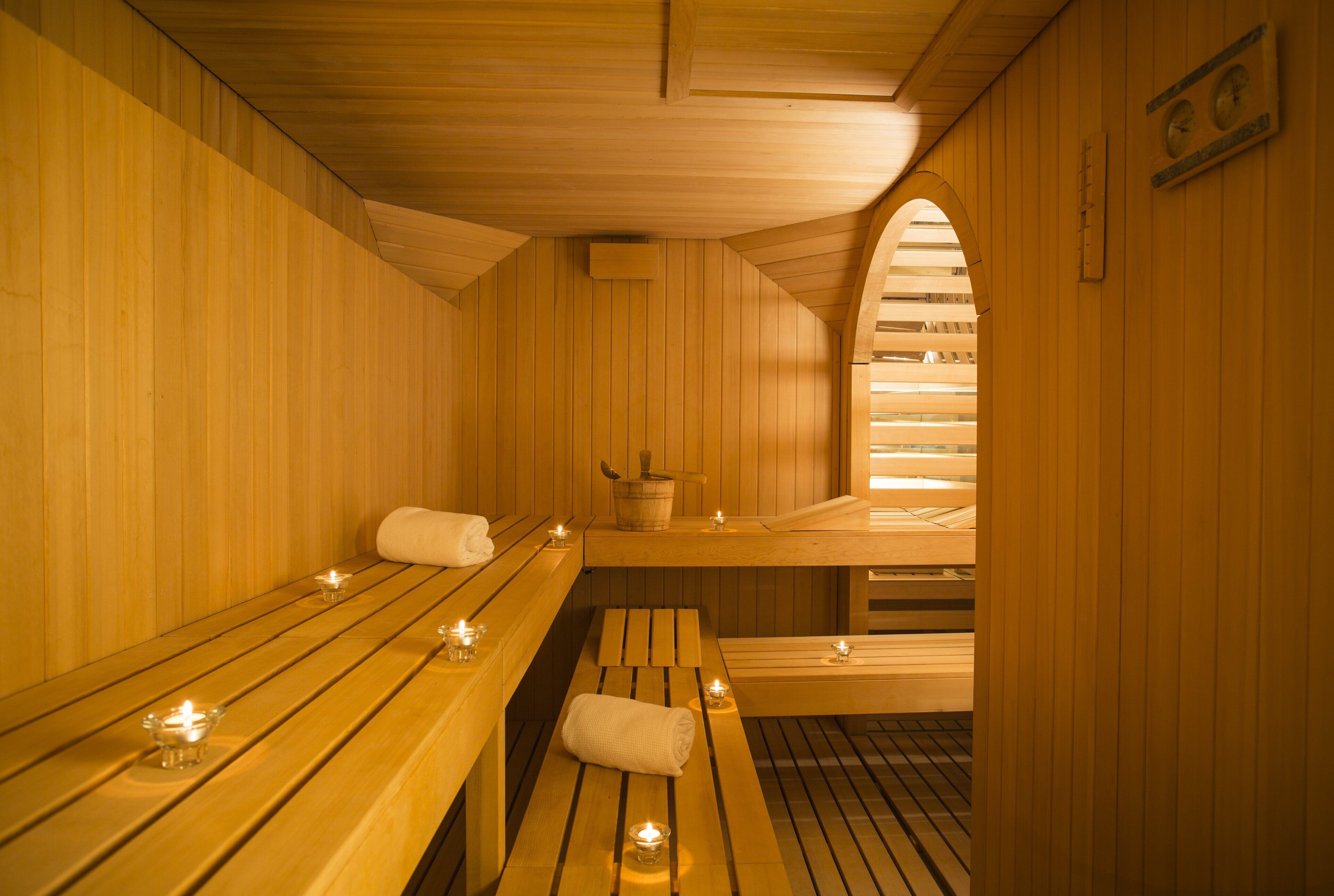 sauna, steam room, turkish bath/hammam, body treatments