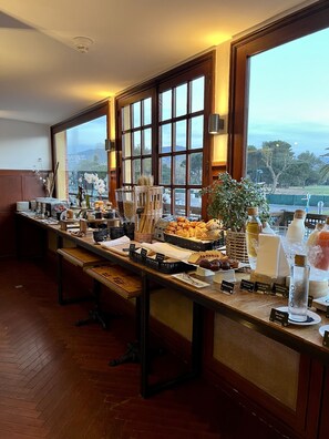 Daily buffet breakfast (EUR 23 per person)