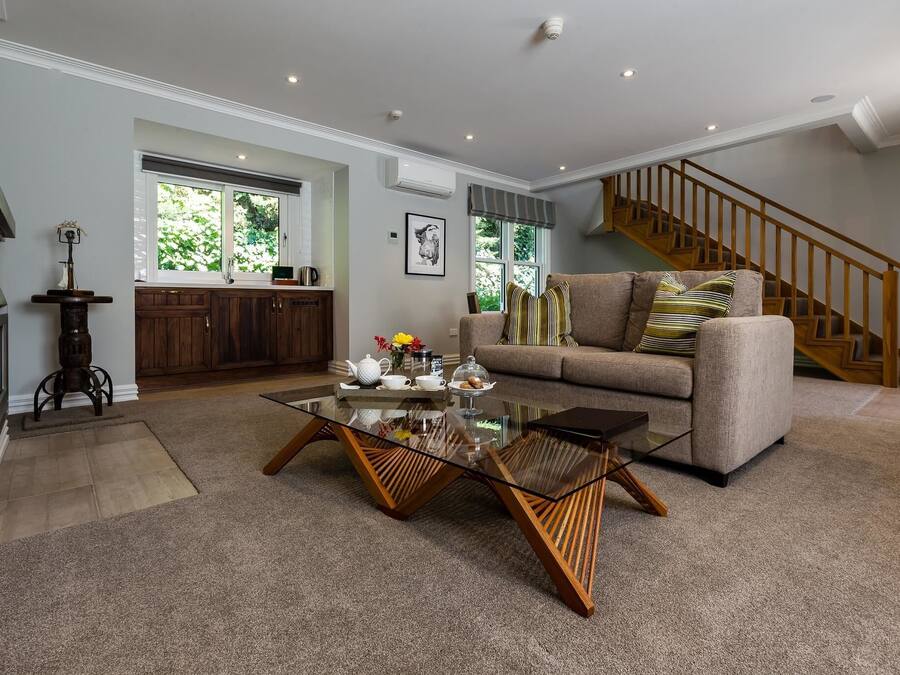Cottage Suite | Living area | LED TV