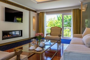 Suite | Área de sala de estar | Televisión LED 