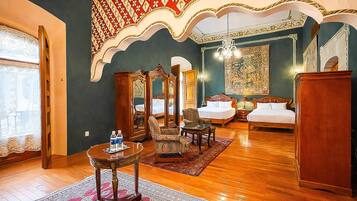 Presidential Double Room | Premium bedding, down comforters, in-room safe, individually decorated
