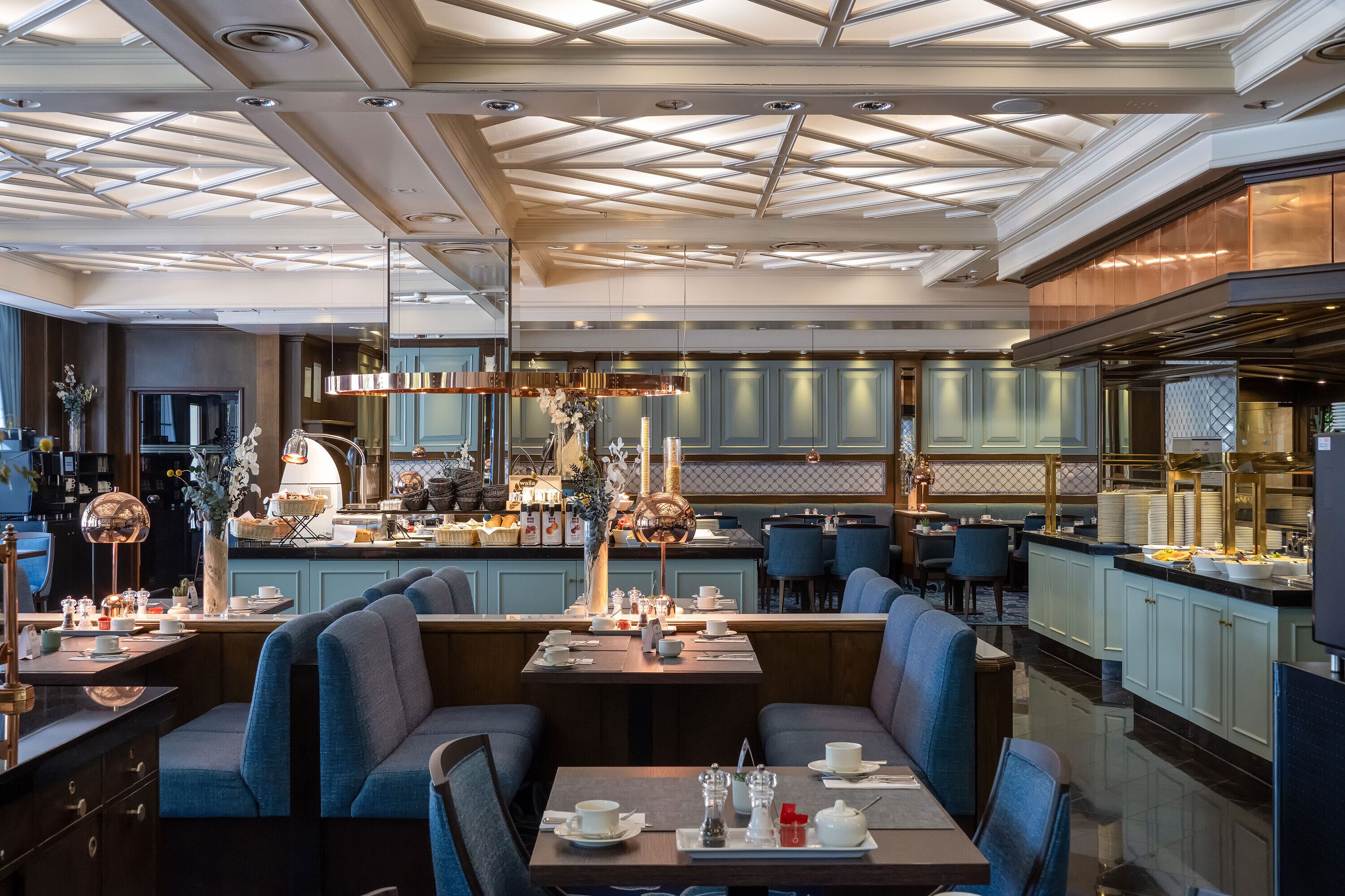 تقديم الإفطار والإفطار المتأخر