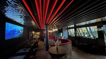 酒吧(店内)