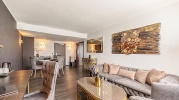 Suite | Ropa de cama hipoalergénica y minibar