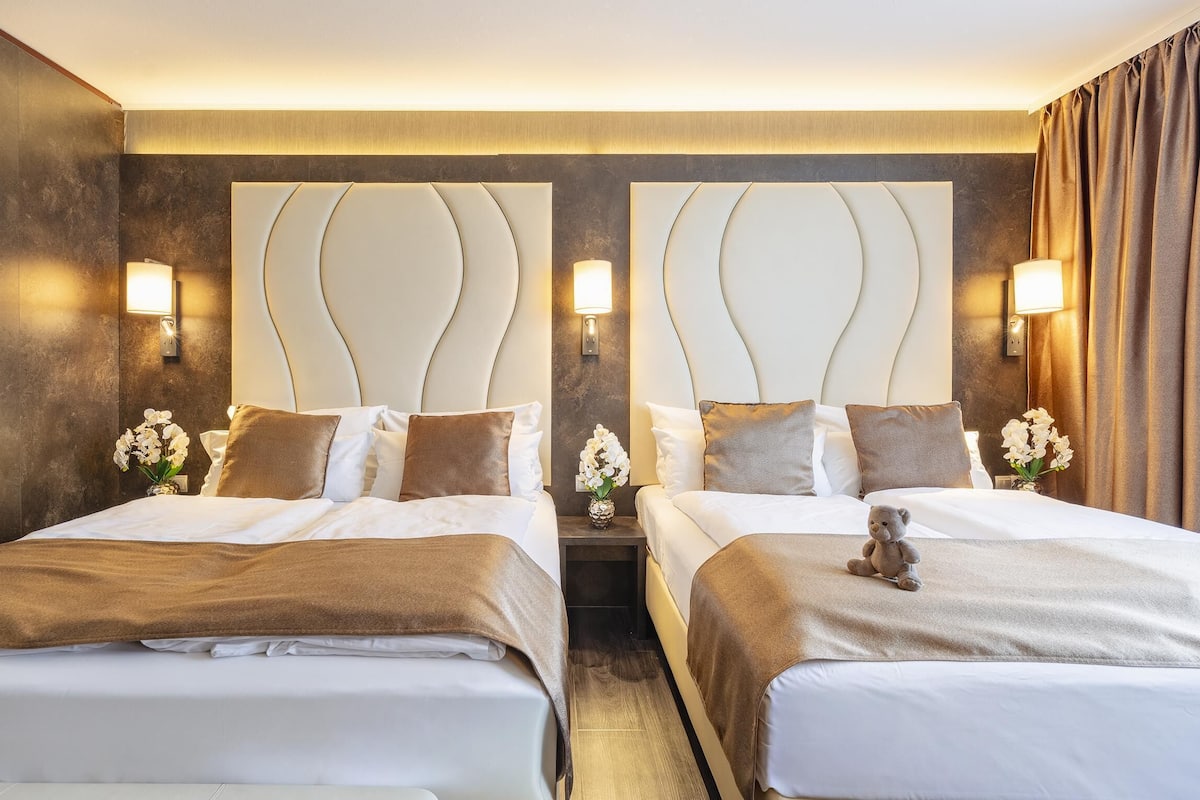 Comfort Room, 2 Queen Beds (Quiet Location)