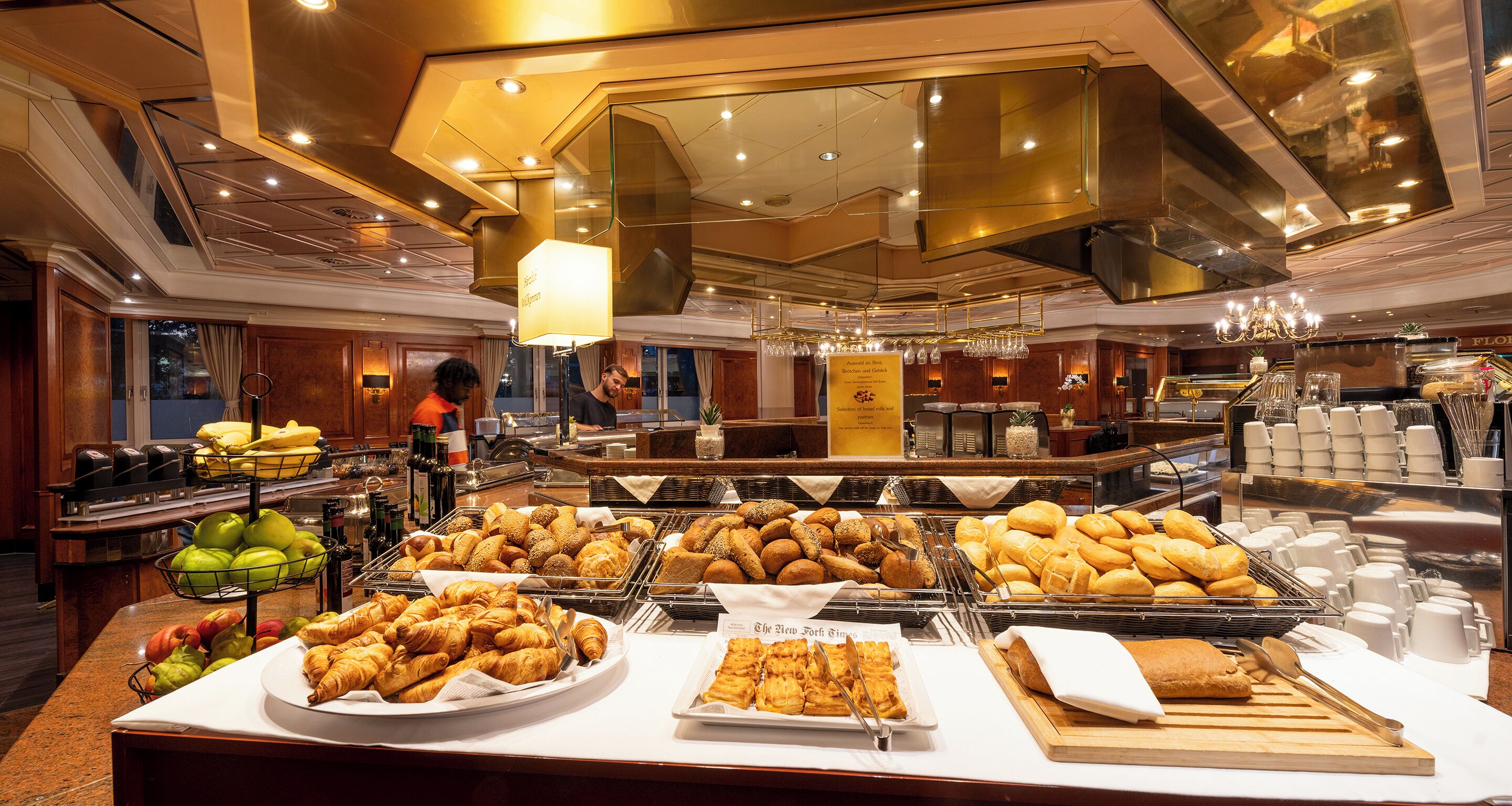 Daily buffet breakfast (EUR 19.00 per person)