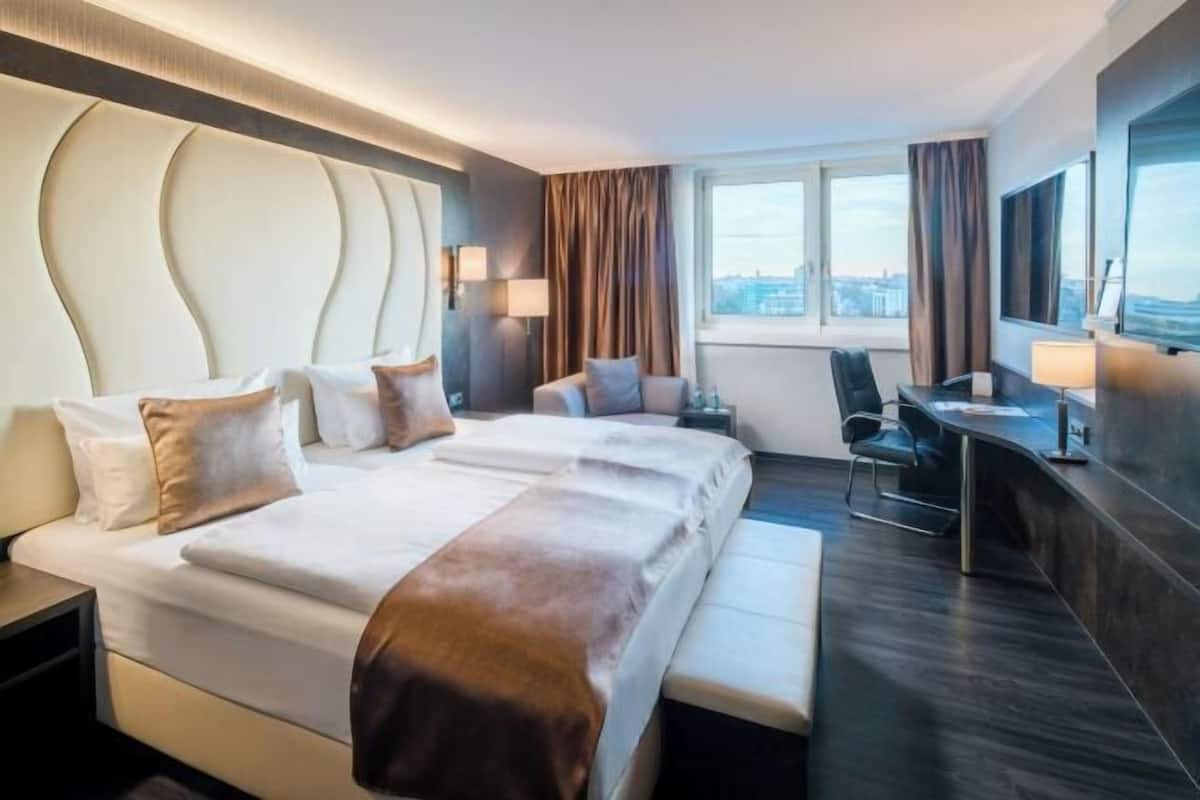 Allergikerbettwaren, Minibar, Zimmersafe, individuell eingerichtet