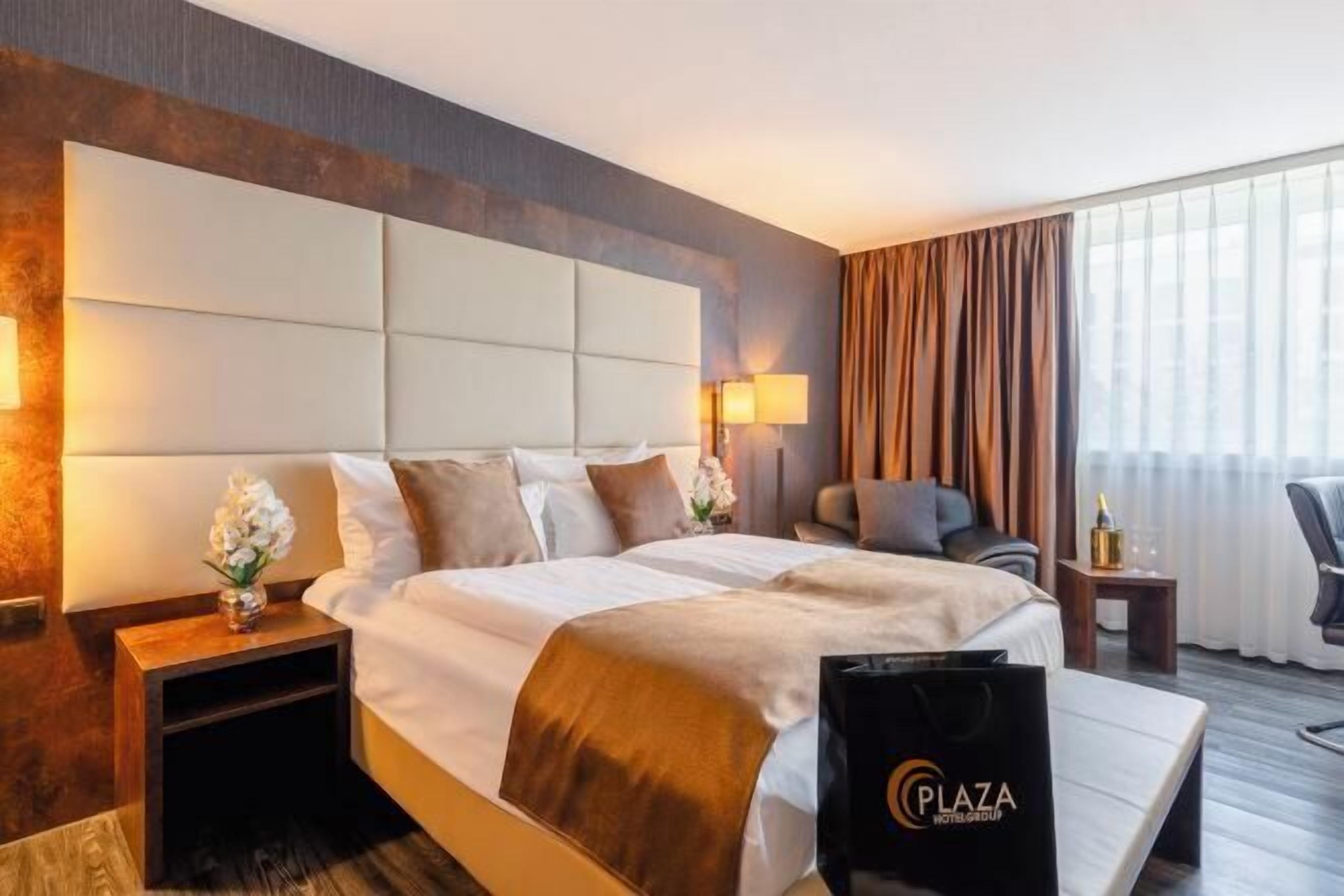 Literie hypoallergénique, minibar, coffres-forts dans les chambres