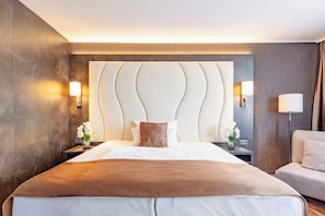 Allergikerbettwaren, Minibar, Zimmersafe, individuell eingerichtet