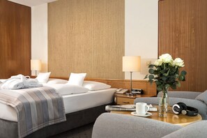1 bedroom, hypo-allergenic bedding, in-room safe, desk