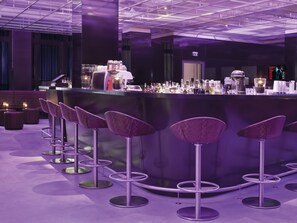 Bar (in der Unterkunft)