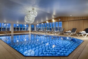 Indoor pool - Maritim Hotel München (Munich)