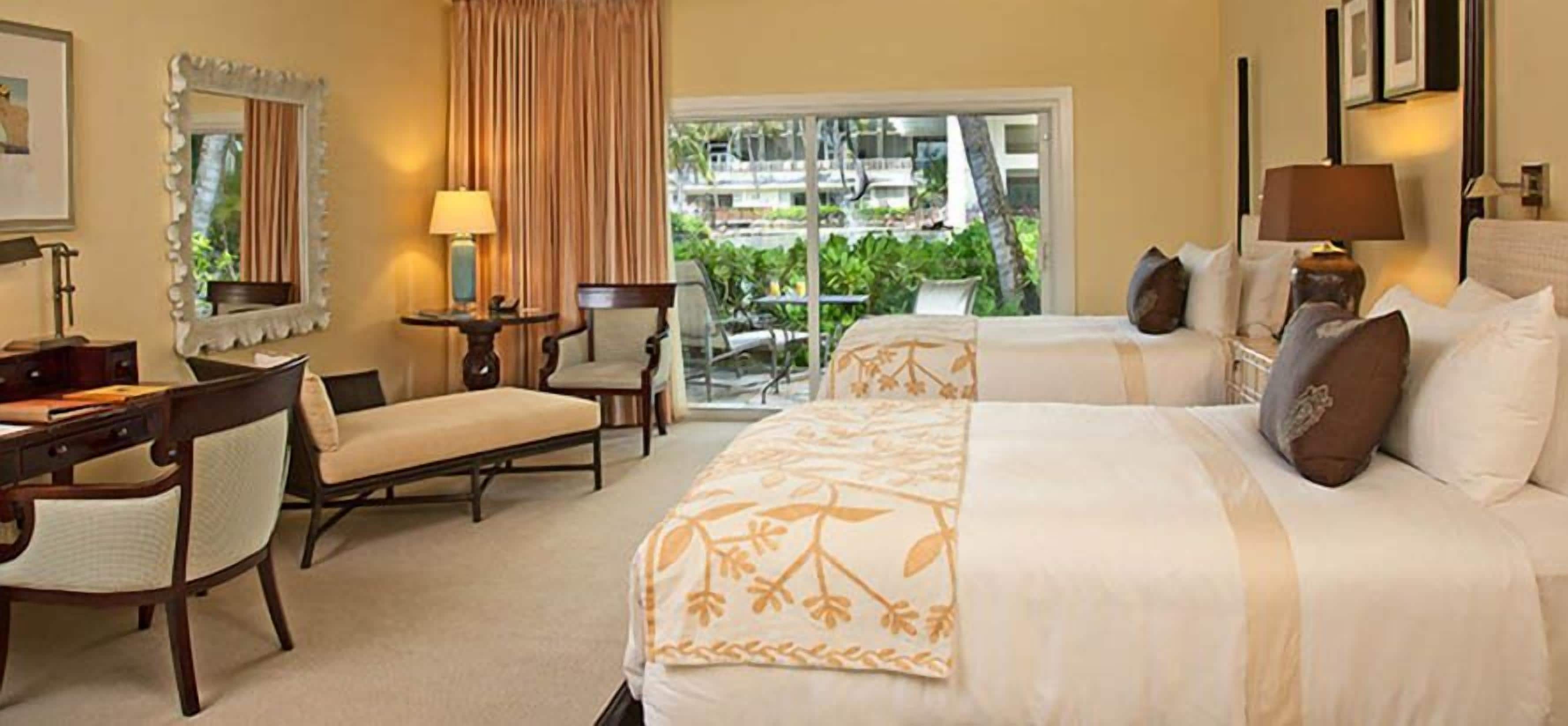 Hochwertige Bettwaren, Zimmersafe, Schreibtisch