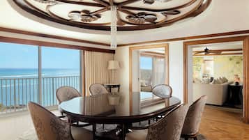 Imperial Suite, 1 Bedroom | Comedor