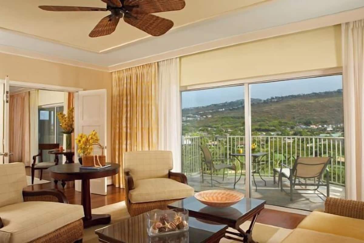 Living area | 42-inch LCD TV with cable channels, TV, iPod dock