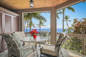 Rom, 1 kingsize-seng med sovesofa, havutsikt | Terrasse/patio