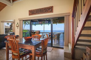 Condo, 3 Bedrooms, Oceanfront | Living area