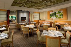 Restaurant - Crowne Plaza San Francisco Airport by IHG (Burlingame)