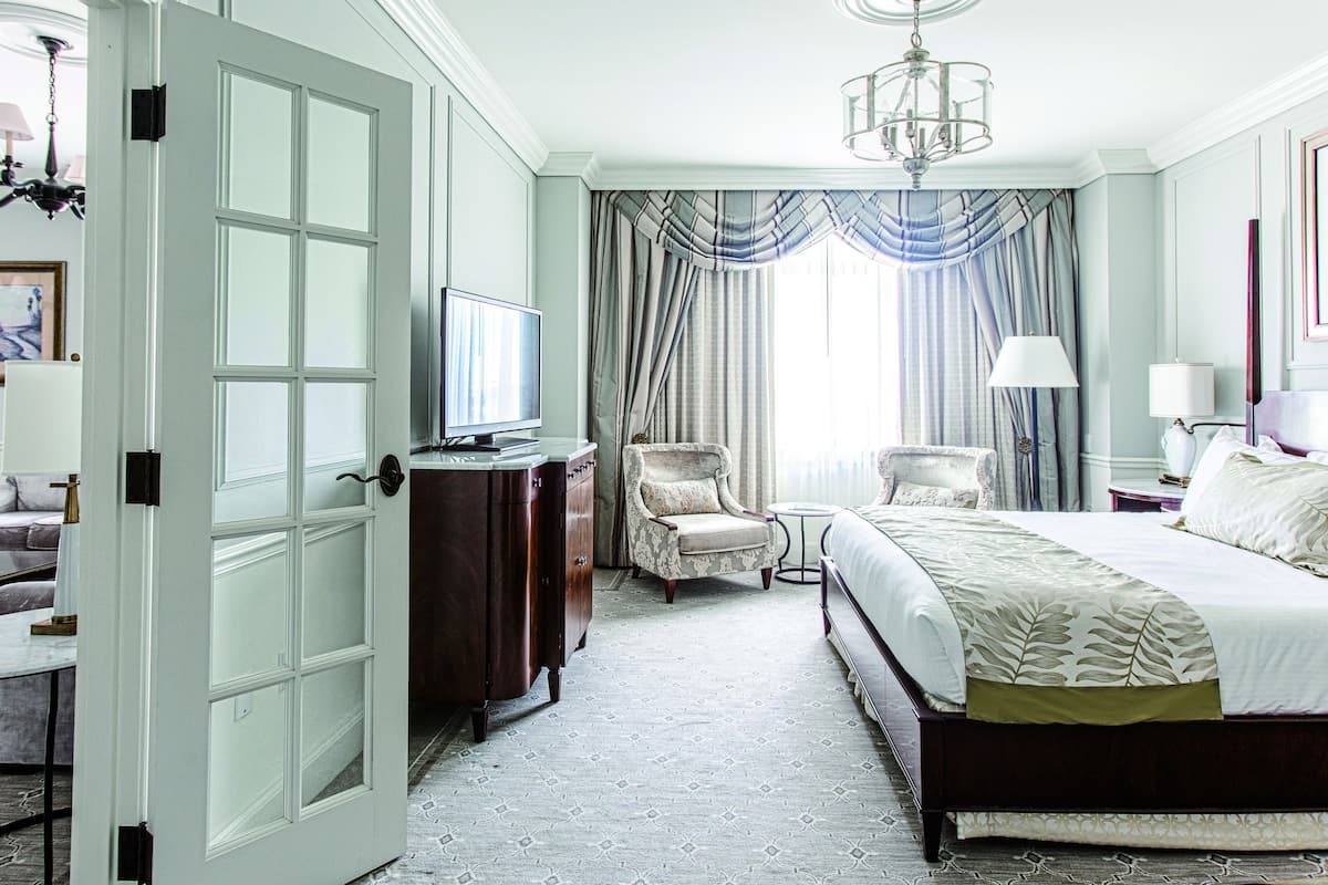 1 bedroom, premium bedding, Tempur-Pedic beds, in-room safe