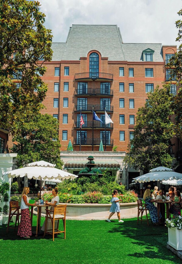 Property entrance - The Charleston Place (Charleston)