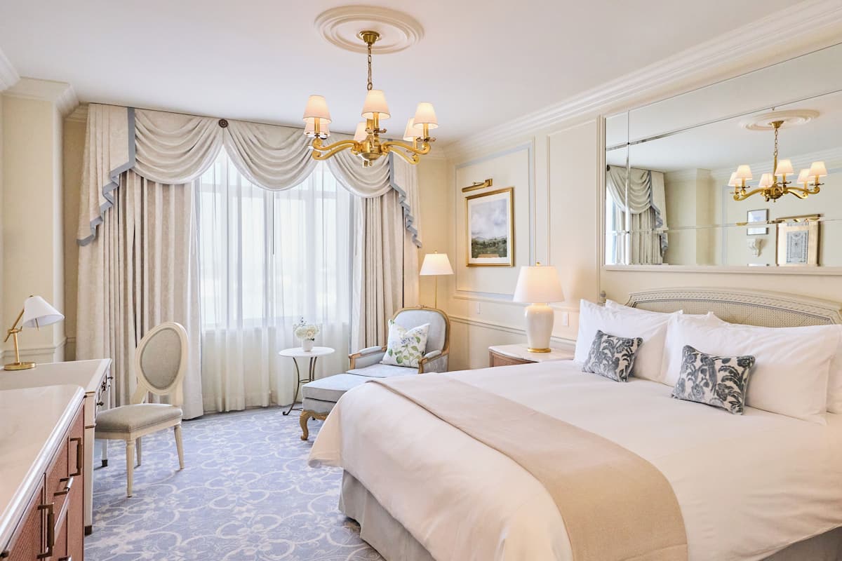 Chambre, 1 très grand lit (Reimagined)