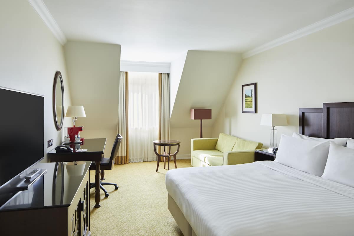 Premium Room | Egyptian cotton sheets, premium bedding, down comforters, pillowtop beds