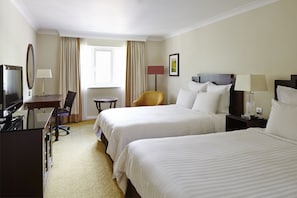 Family Room | Egyptian cotton sheets, premium bedding, down comforters, pillowtop beds