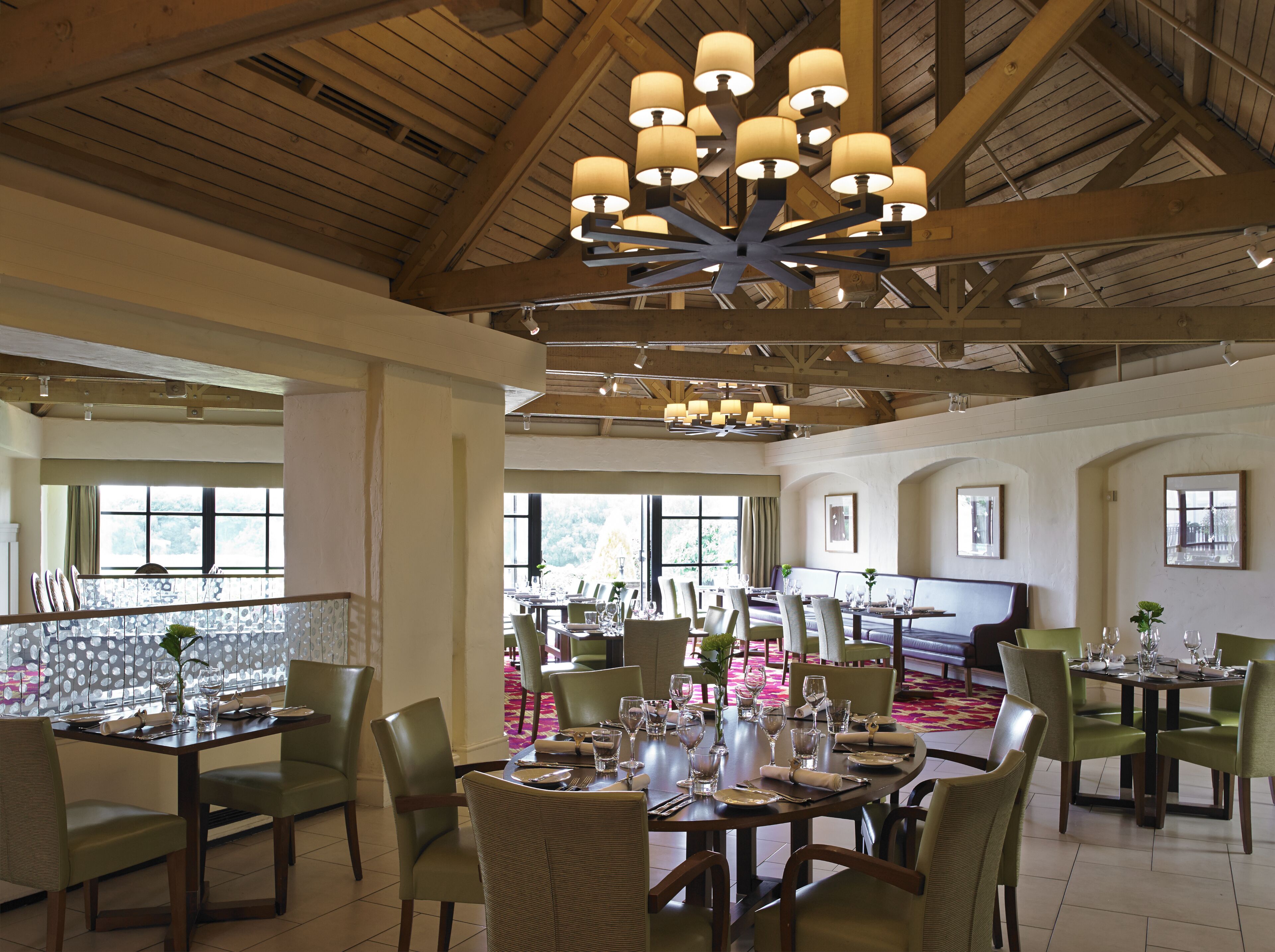 2 restaurants, breakfast, lunch, dinner served; british cuisine