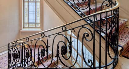 Hotel Raphael