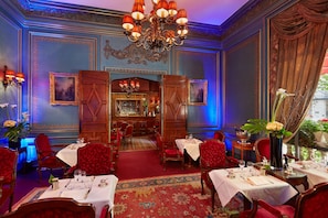 Lunch and dinner served