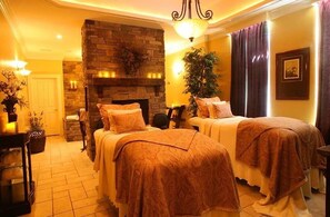 Couples treatment rooms, body treatments, aromatherapy