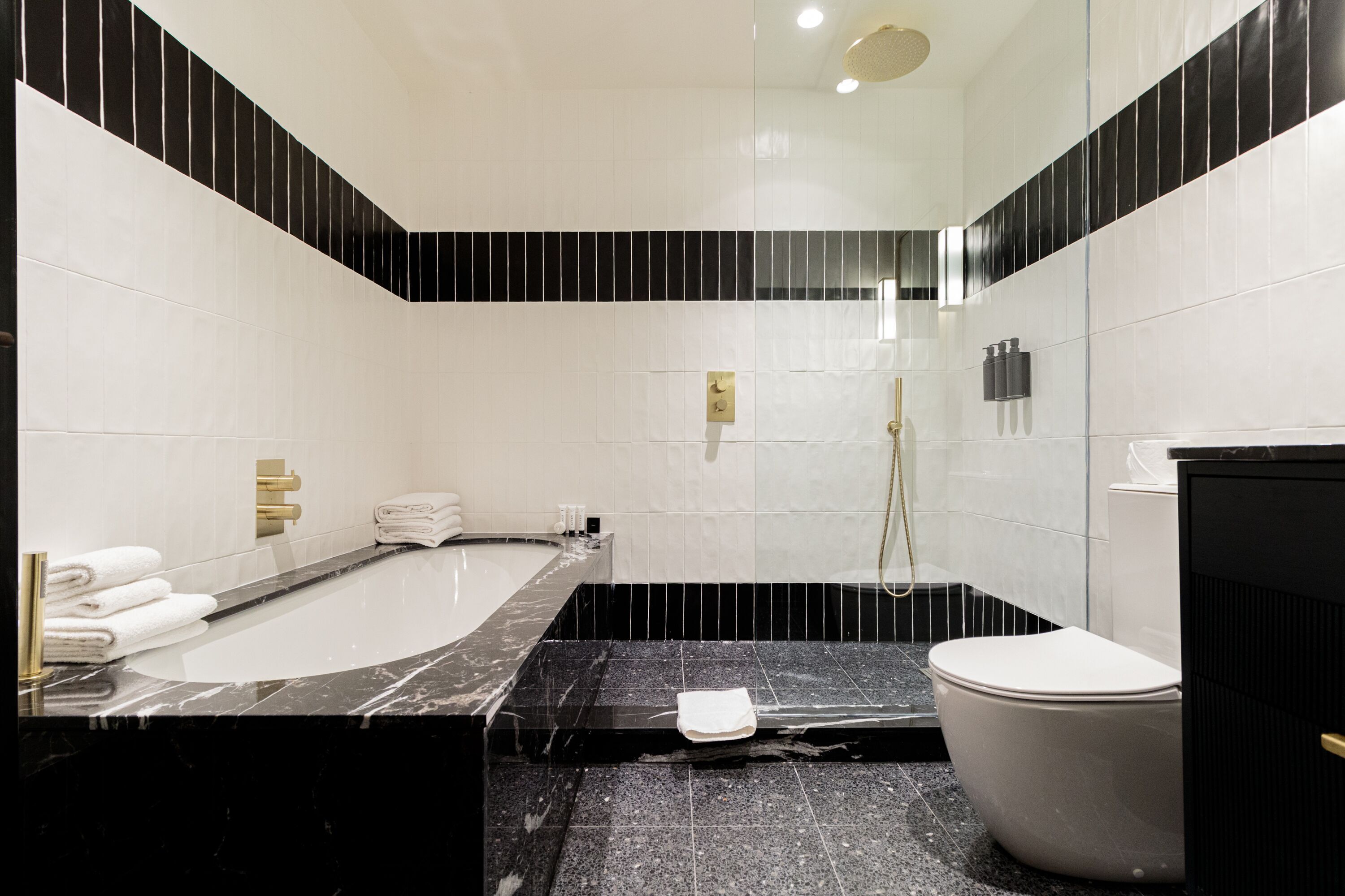 classic suite, 1 king bed with sofa bed, river view | bathroom | free toiletries, hair dryer, towels