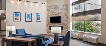 Comfort Inn & Suites Indianapolis Northwest - College Park